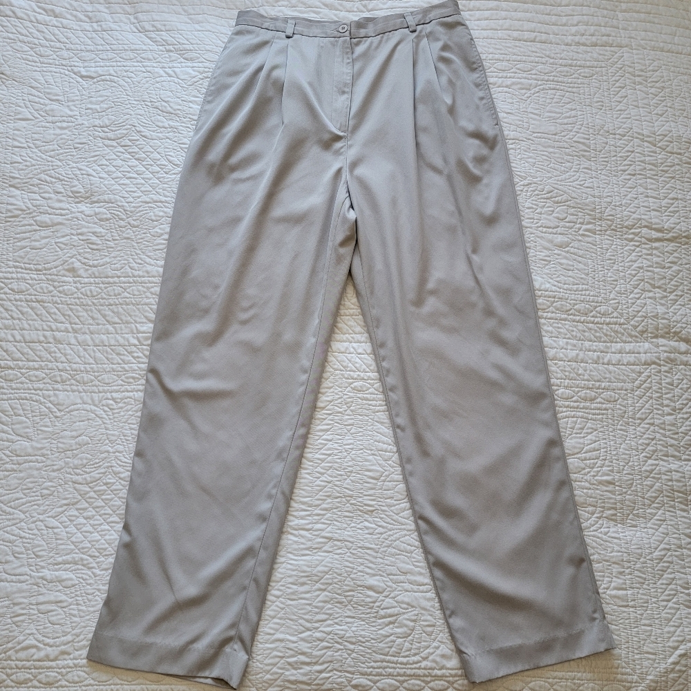 Liz Claiborne LizSport Women's Tan Pleated Pants With Hand Pockets Size 14